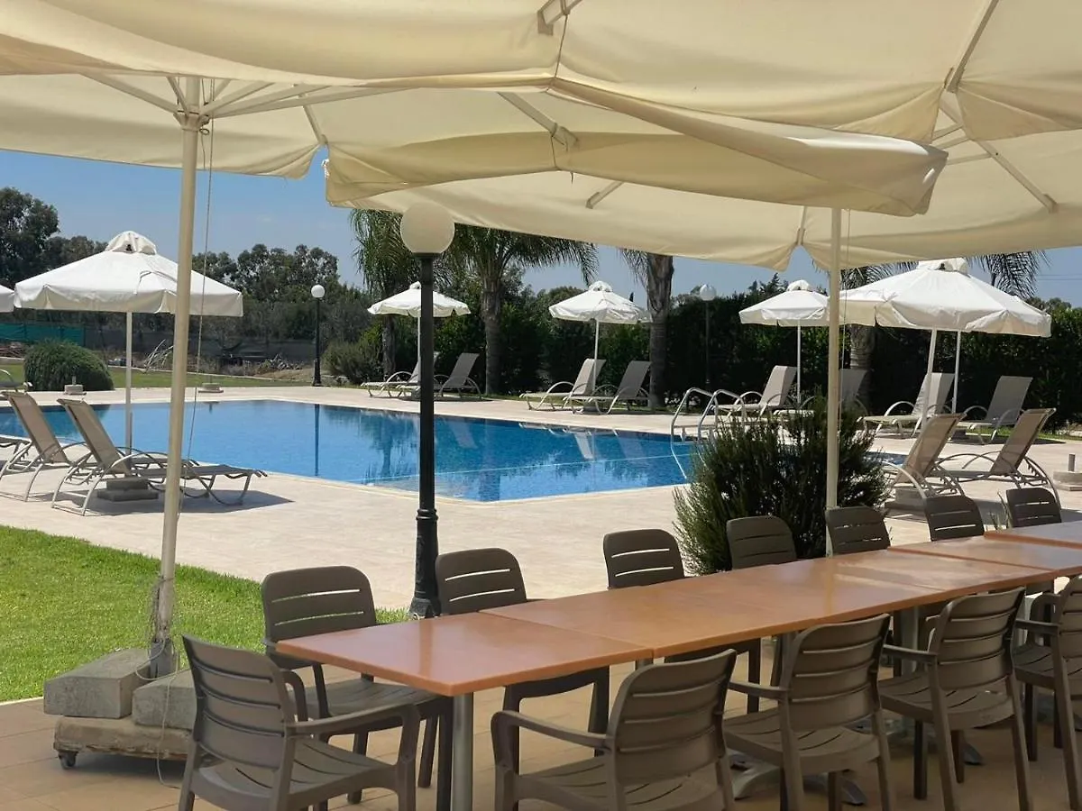 Vila Protaras Tennis And Country Club Kypr